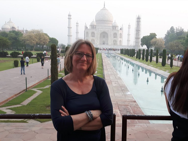 Visiting Taj Mahal