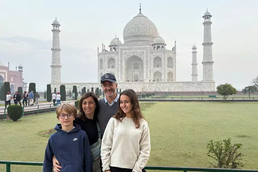 Taj Mahal Entry Time & Ticket Cost Info