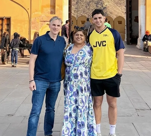 Golden Triangle Tour with Udaipur & Jaisalmer