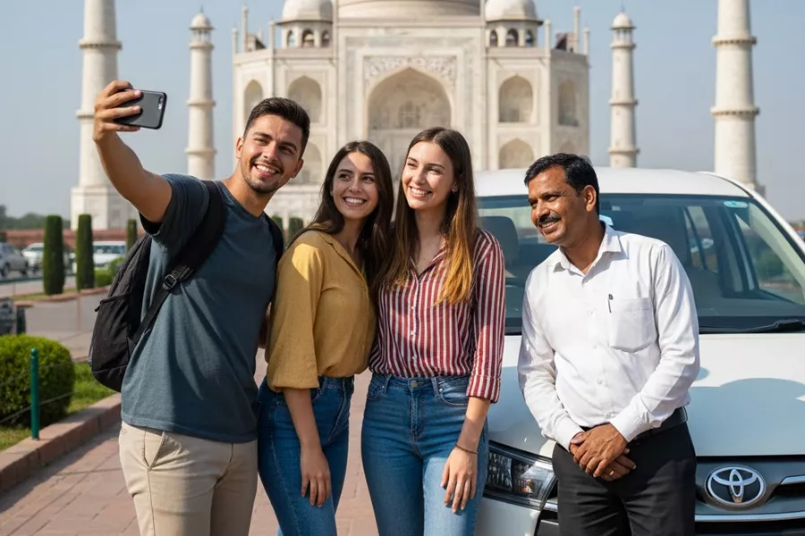 Travellers enjoying Golden Triangle India tour with guide in Delhi Agra Jaipur
