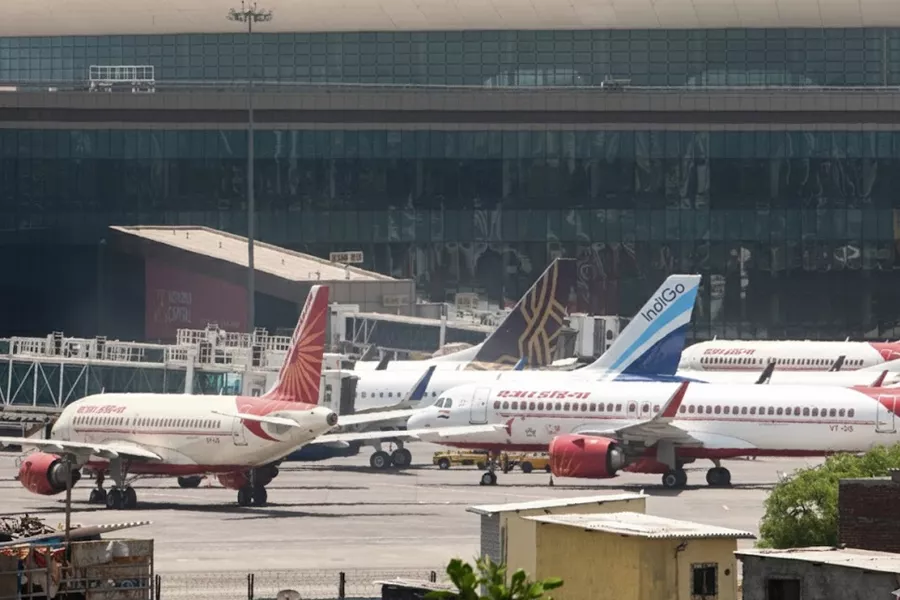 Airports in Rajasthan - Jaipur runway and terminal view