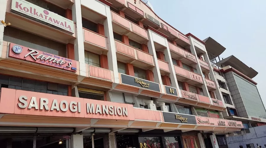 Fashion shopping at Saraogi Mansion